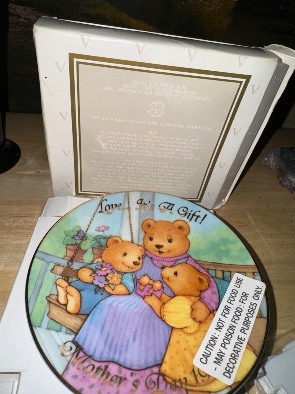 Avon “love…. It’s a girl” 1996 Mother’s Day plate